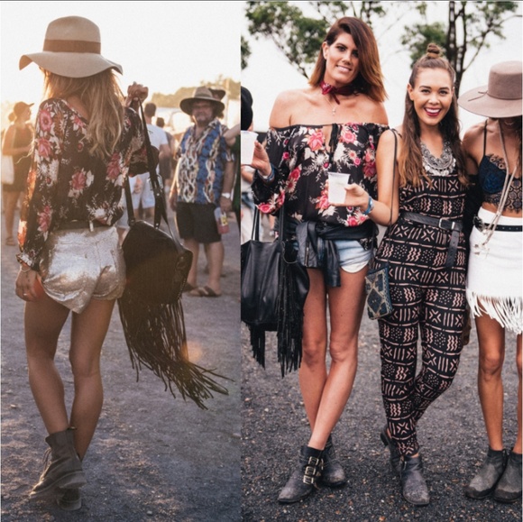 Spell designs Jagger blouse black top M collective - Picture 4 of 8